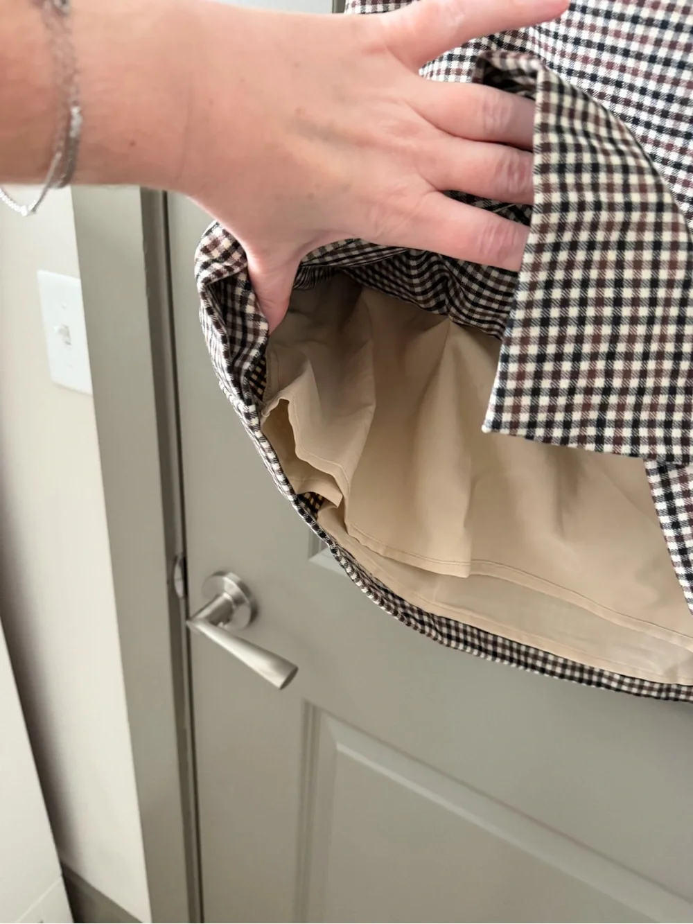 Old Navy details brown